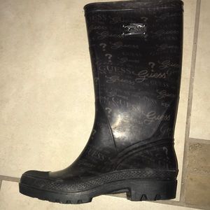 Guess rain boots